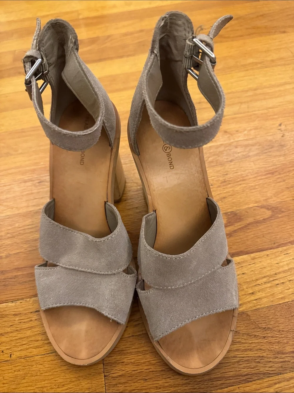Treasure & Bond Taupe Suede Open Toe Chunky Wood Block Heel Sandal 7.5